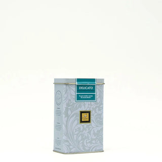 Delicato | Caffè Macinato in confezione elegante, un'esperienza di caffè ricca e senza tempo.