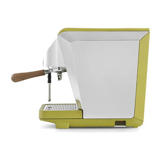 NUOVA SIMONELLI Oscar Mood | Macchina Espresso con design moderno e professionale per un'esperienza di qualità.