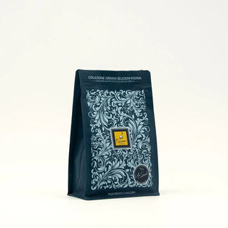 Grandi Selezioni Riserva, packaging blu con motivo ornamentale.